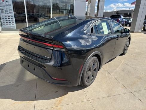 Used 2024 Toyota Prius LE image 7