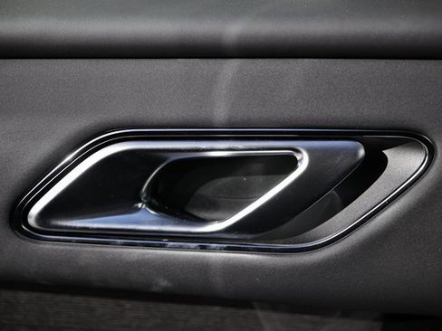 New 2026 Land Rover Range Rover Velar Dynamic SE image 19