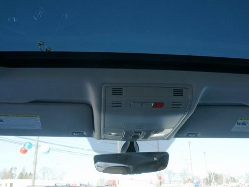 Certified 2021 Volkswagen Tiguan SE w/ Panoramic Sunroof Package image 36