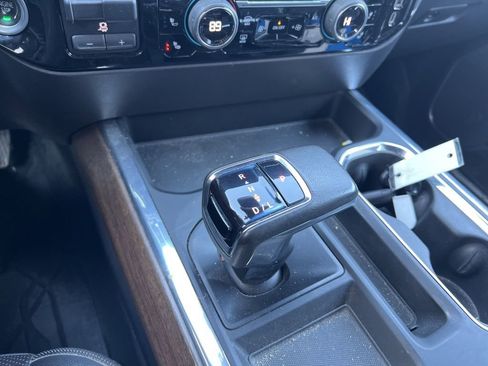 Used 2022 Chevrolet Silverado 1500 High Country image 23