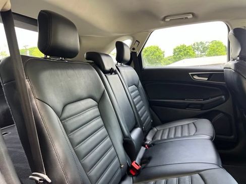 Used 2016 Ford Edge SEL w/ Equipment Group 201A AWD/4WD image 19