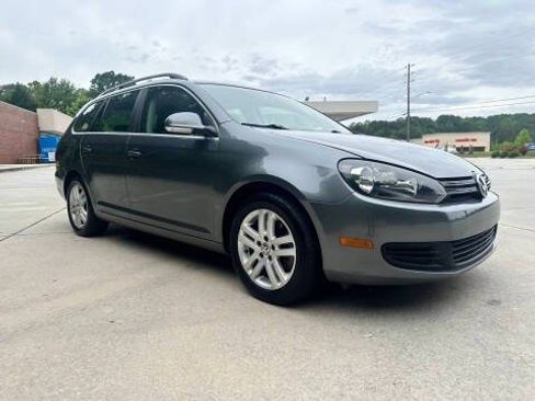 Used 2010 Volkswagen Jetta TDI FWD image 3