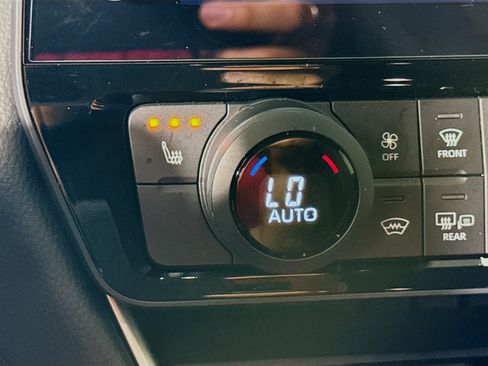 Used 2026 Toyota Grand Highlander AWD Hybrid image 20