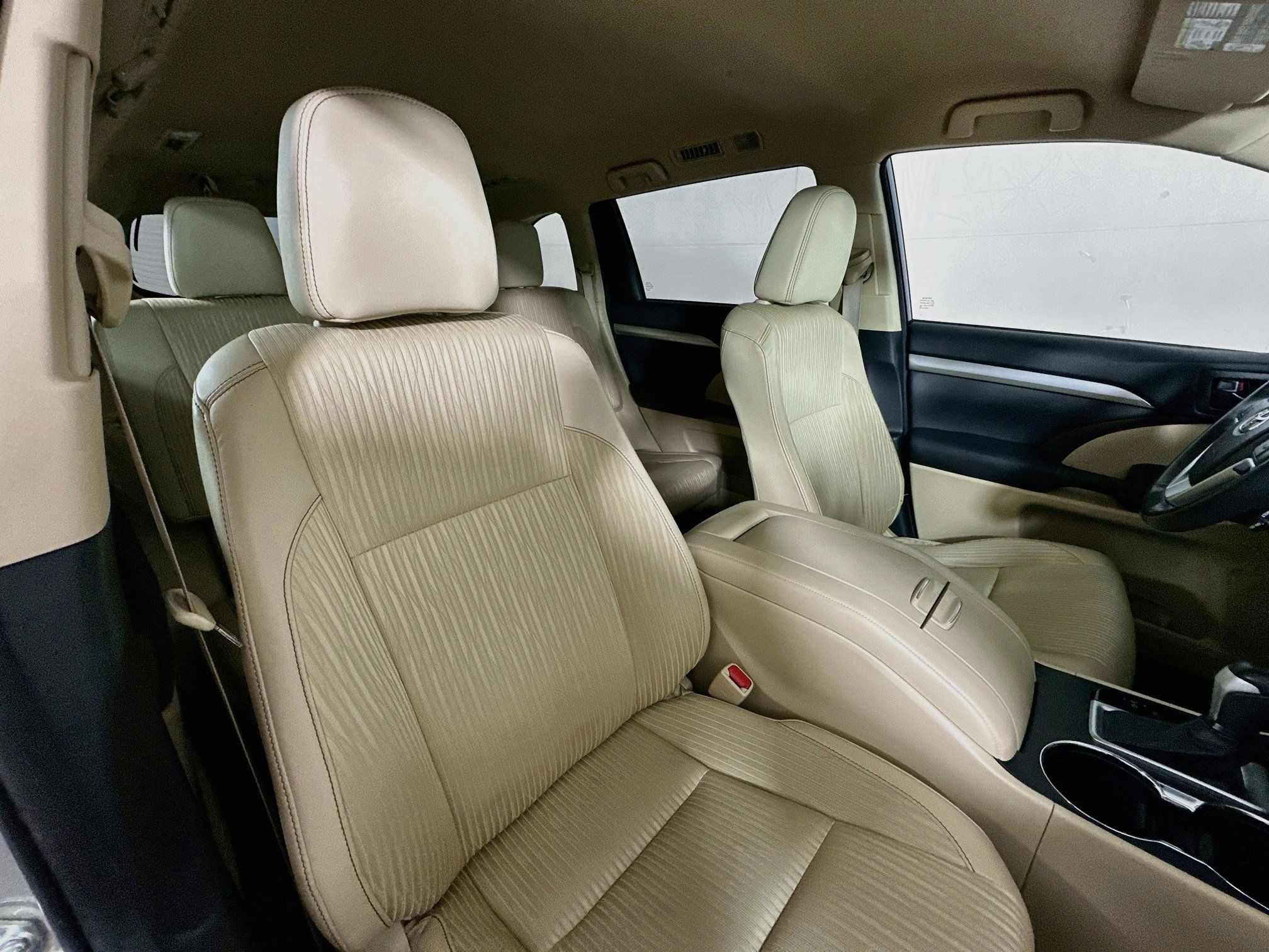Used 2014 Toyota Highlander Plus AWD/4WD image 26