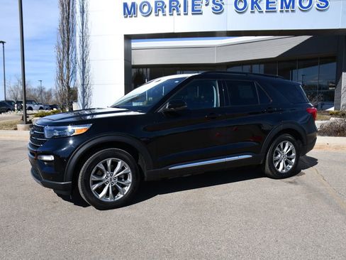 Used 2023 Ford Explorer XLT w/ Equipment Group 202A image 2