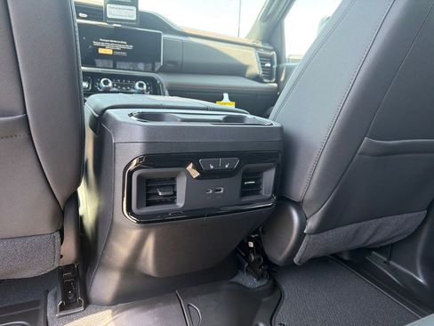 New 2026 GMC Sierra 2500 AT4 w/ AT4 Preferred Package AWD/4WD image 20