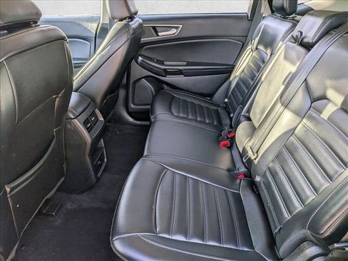 Used 2023 Ford Edge SEL image 16