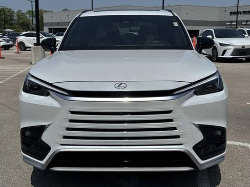 Certified 2025 Lexus TX 500h AWD image 2
