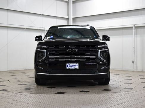 Used 2025 Chevrolet Tahoe High Country AWD/4WD image 2