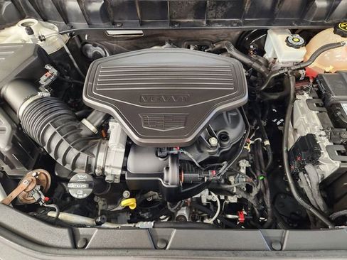 Used 2019 Cadillac XT5 FWD image 32