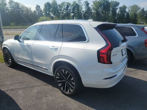 Certified 2025 Volvo XC90 B6 Plus AWD/4WD image 24