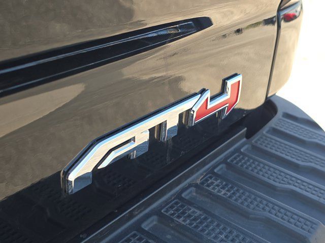 Used 2024 GMC Sierra 2500 AT4 w/ AT4 Premium Plus Package AWD/4WD image 10