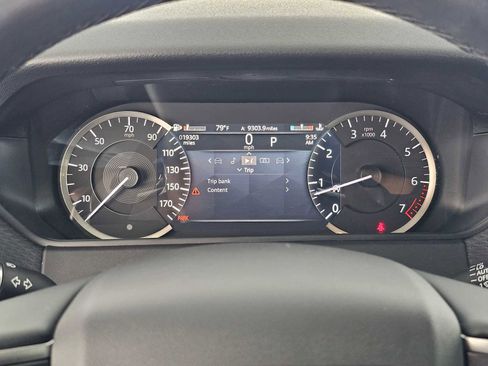 Used 2022 Land Rover Range Rover Velar S image 24