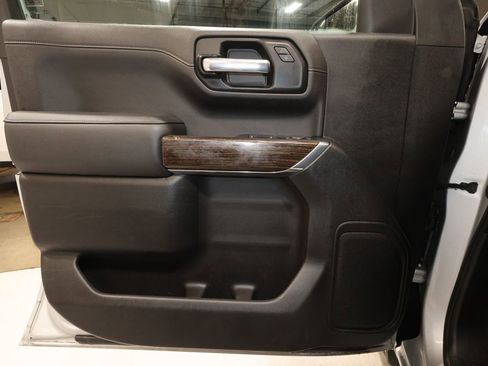 Used 2020 GMC Sierra 1500 SLE w/ SLE Value Package image 11
