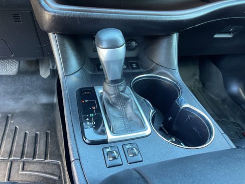 Used 2019 Toyota Highlander XLE image 15