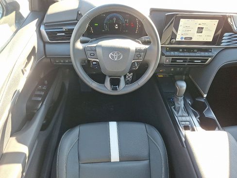 Certified 2025 Toyota Camry SE image 11
