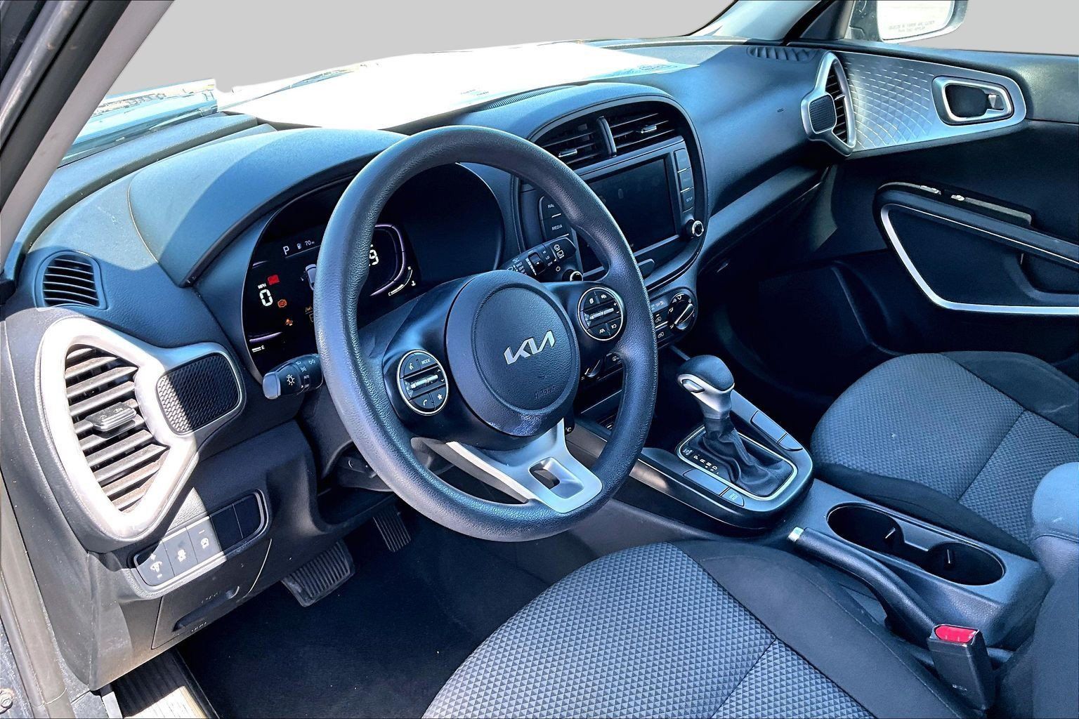 Used 2023 Kia Soul LX w/ Option Group 015 FWD image 12