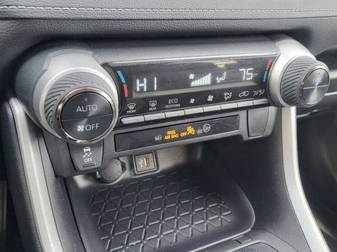 Used 2025 Toyota RAV4 LE image 24