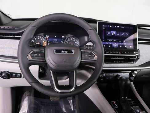 Used 2023 Jeep Compass Latitude w/ Sun and Sound Group image 24