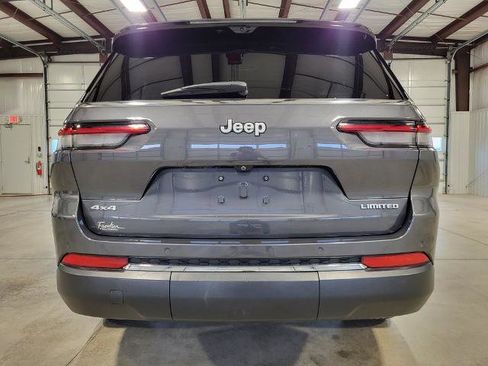Used 2024 Jeep Grand Cherokee L Limited w/ Luxury Tech Group II image 4