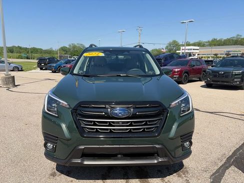 Used 2024 Subaru Forester Limited AWD/4WD image 2