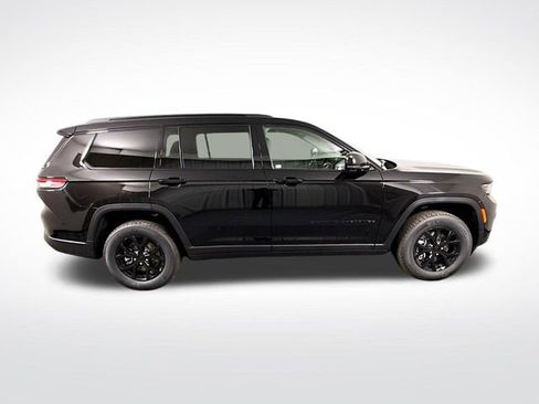 New 2025 Jeep Grand Cherokee L Altitude image 8