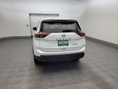 Used 2024 Nissan Rogue SV AWD/4WD image 6
