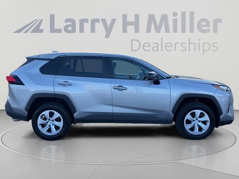 Used 2025 Toyota RAV4 LE AWD/4WD image 6
