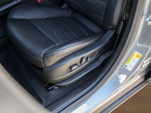 Certified 2024 Cadillac XT6 Sport w/ Platinum Package AWD/4WD image 8