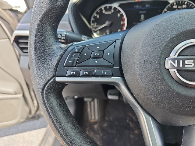Used 2024 Nissan Altima 2.5 SV FWD image 13
