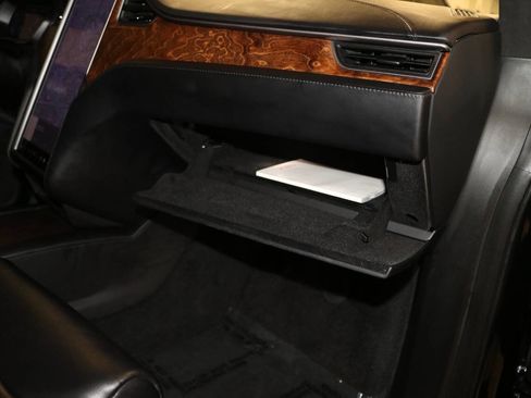 Used 2020 Tesla Model X image 68