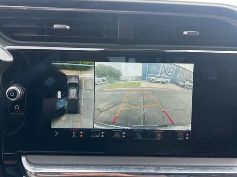 Used 2024 GMC Sierra 3500 Denali Ultimate AWD/4WD image 7