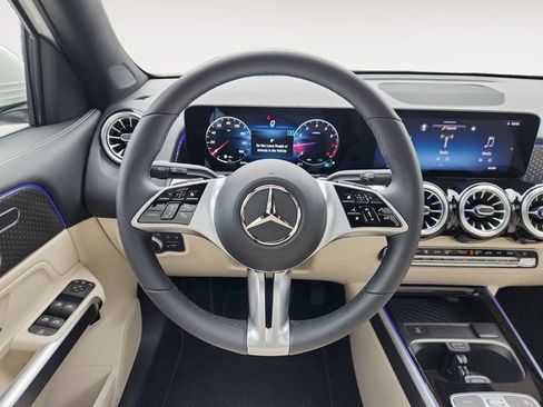Certified 2025 Mercedes-Benz GLB 250 4MATIC image 12
