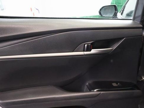 Used 2025 Toyota Camry SE image 29