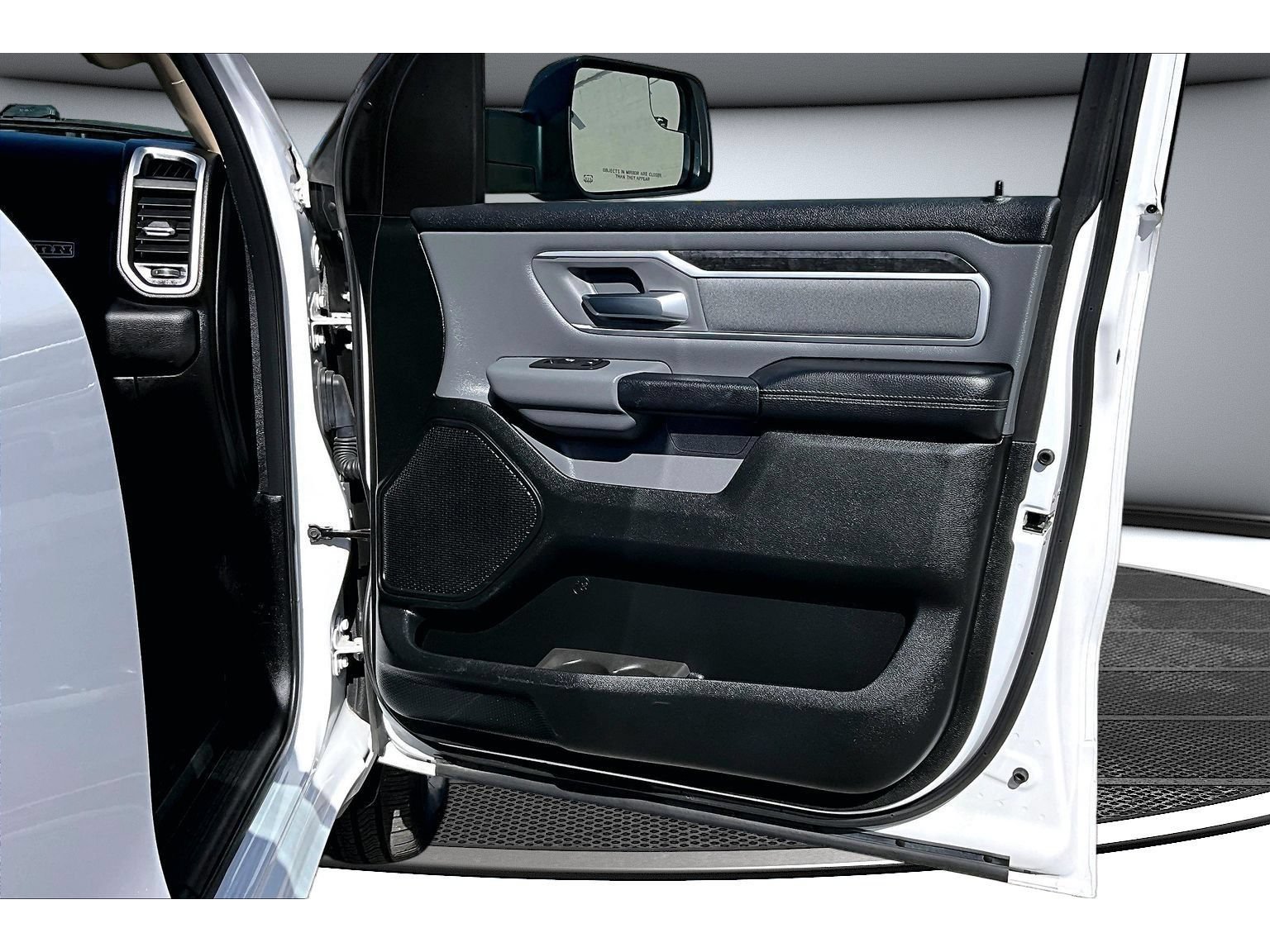 Used 2020 RAM 1500 Big Horn AWD/4WD image 49