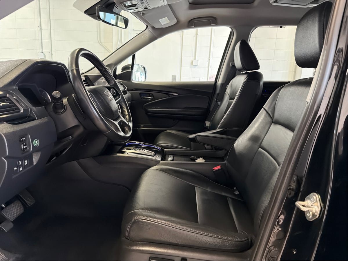 Used 2020 Honda Pilot Touring image 9