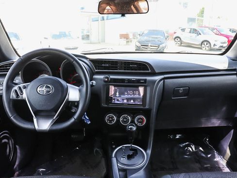Used 2013 Scion tC FWD image 17