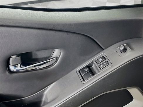 Used 2023 Nissan Frontier SV w/ Technology Package image 18