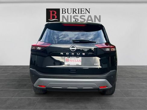 Used 2023 Nissan Rogue S AWD/4WD image 4