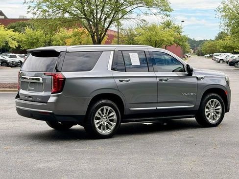 Used 2021 GMC Yukon SLT w/ SLT Premium Package AWD/4WD image 8