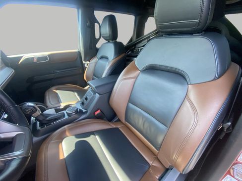 Certified 2024 Ford Bronco Outer Banks AWD/4WD image 12