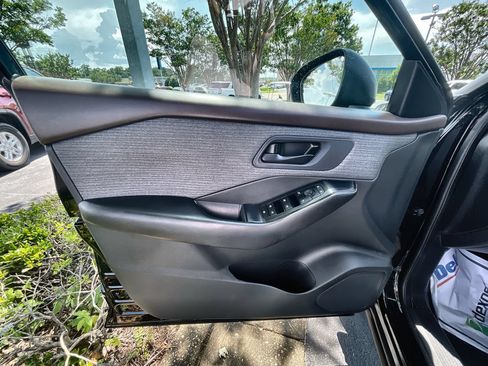 Used 2023 Nissan Rogue S FWD image 22