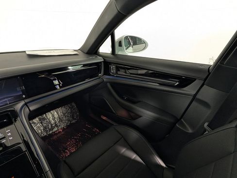 New 2026 Porsche Panamera RWD image 23