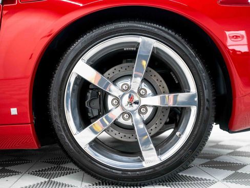 Used 2009 Chevrolet Corvette Coupe w/ Z51 Performance Package RWD image 42