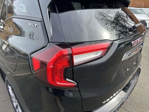 Used 2024 GMC Terrain SLT image 9