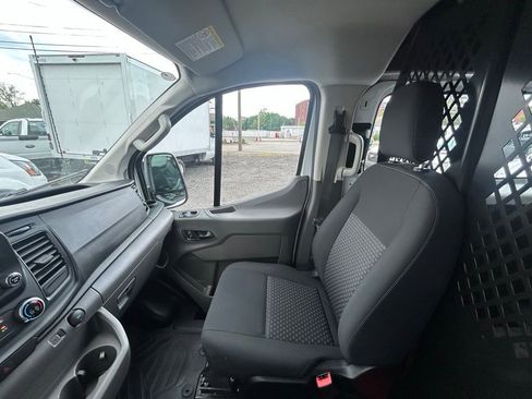 Used 2024 Ford Transit 250 Low Roof w/ Exterior Upgrade Package RWD image 27