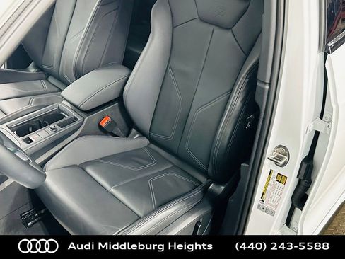 Certified 2024 Audi Q3 2.0T Premium Plus image 27