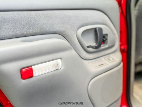 Used 1999 Chevrolet Tahoe LS image 28