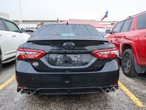 Used 2021 Toyota Camry XSE FWD image 6