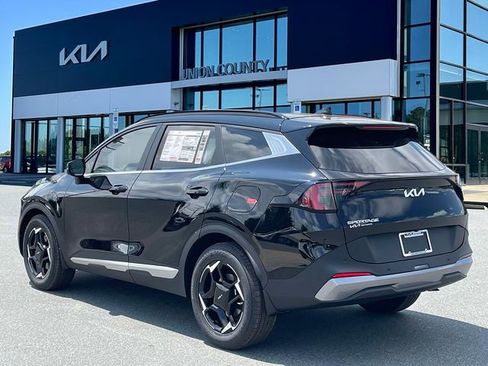 New 2026 Kia Sportage EX w/ EX Panorama Roof Package image 4